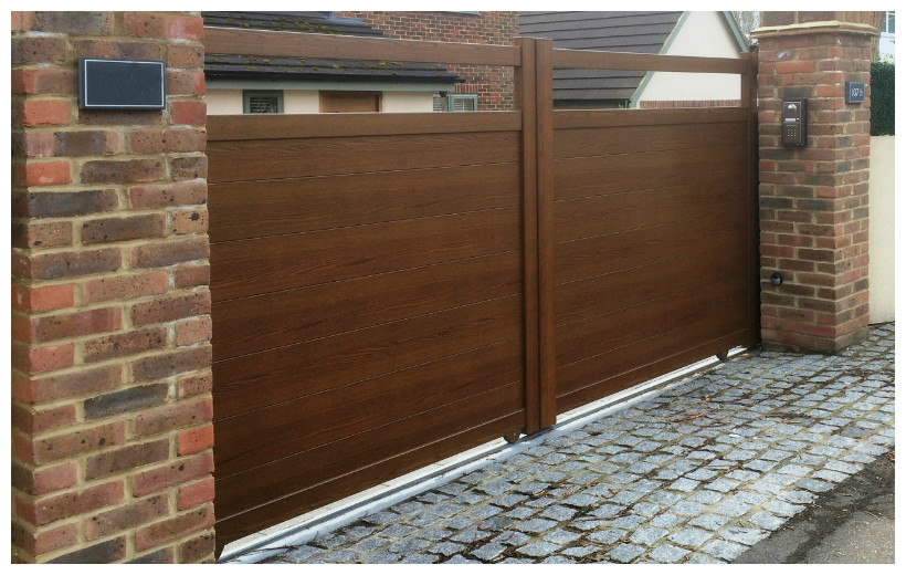 Aluminium gates designed to look like wood